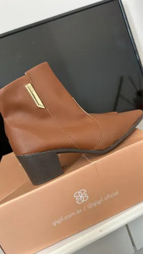 Bota caramelo Gigil número 35 nova