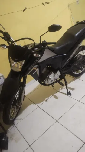 Broz pra vender ou troca em outra de menor porte mediante torna algumas revisões pra fazer