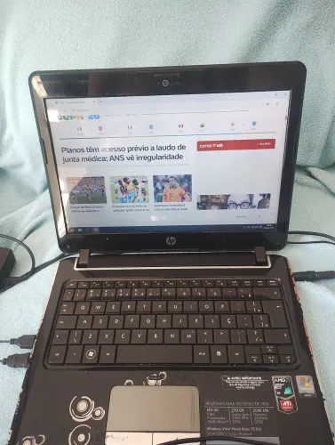 VENDO ESTE NOTEBOOK COM TELA DE 13'POLEGADAS SÓ 200