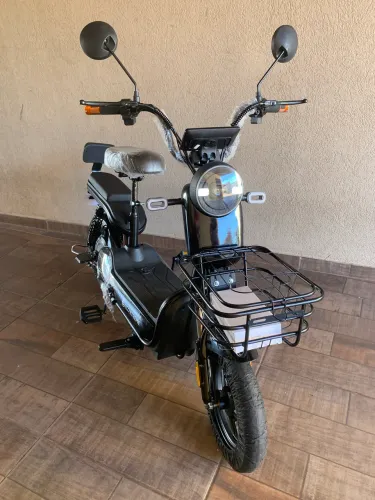 Scooter elétrica 