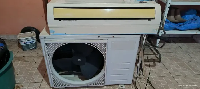 Vende se central de ar 
