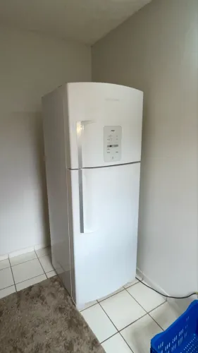 Geladeira Brastemp grande! Econômica, E completa de peças! 441litros