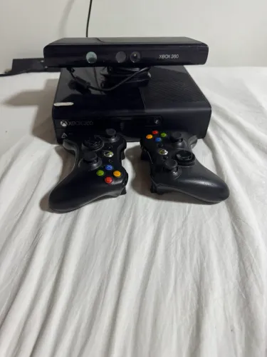 XBOX 360 SUPER SLIM