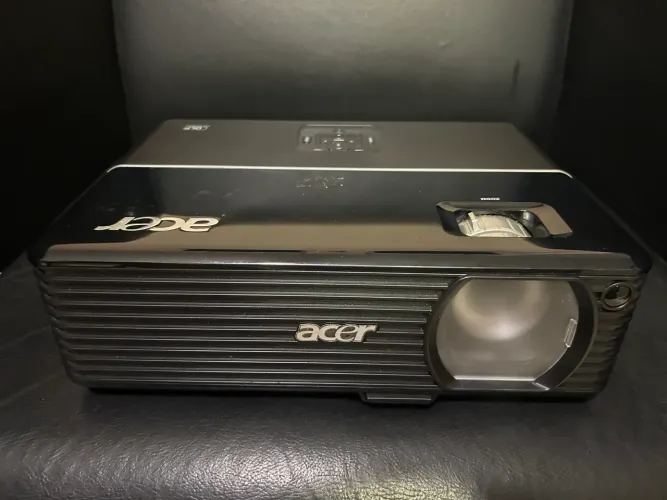 Projetor Acer P1165E (PSV0710) - Necessita manutenção