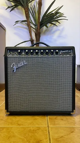 Amplificador guitarra Fender Champion 40 combo 1x12 com efeitos (ñ cube orange peavey)