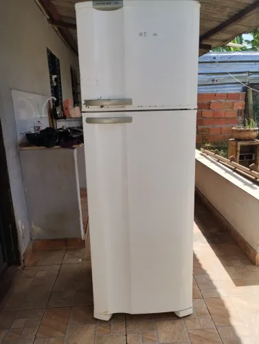 Geladeira Eletrolux duplex Frost Free 