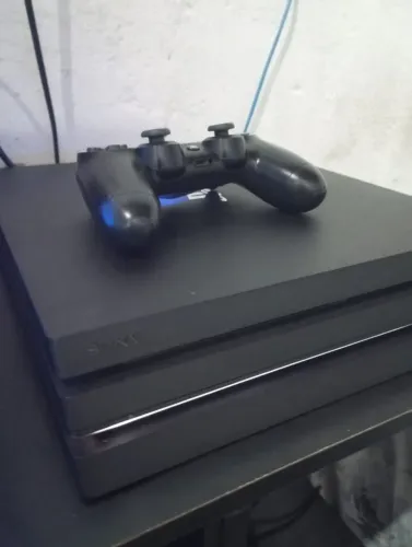 PS4 PRO 1TB + CONTROLE