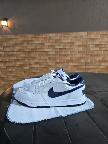 Tênis Nike Big Low Branco e Azul marinho 42