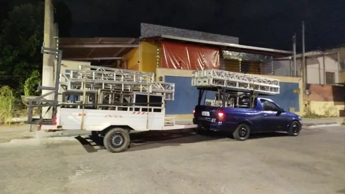 Fazemos frete com carretinha a partir de 70.00 reais