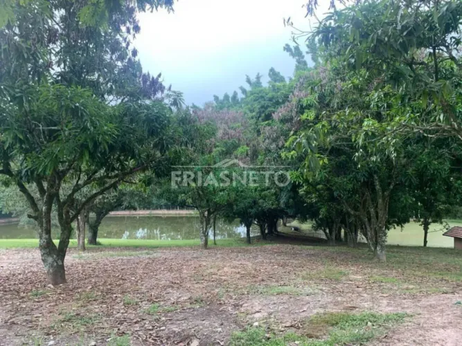Sítio Bairro Água Bonita com Lagos, casa com suites, casa de Caseiro 62.700.000m² de área