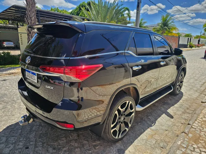 Toyota Hilux SW4 SRX 4X4 2.8 TDI 16V Dies. Aut. 2019