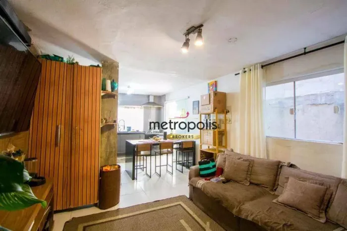 Sobrado com 4 dormitórios à venda, 207 m² por R$ 690.000,00 - Vila Linda - Santo André/SP