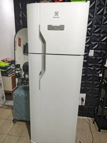 Geladeira Eletrolux frosfree 127w 1600