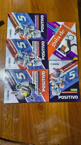 Livros 2° ano Ensino médio Sistema de ensino Positivo