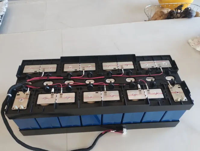Lifepo4 100 amperes 24v 8s.