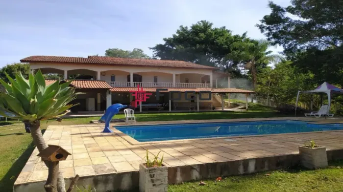 Excelente chácara com piscina / Bairro dos Freitas / 450 m² de área construída / 14.000 m²