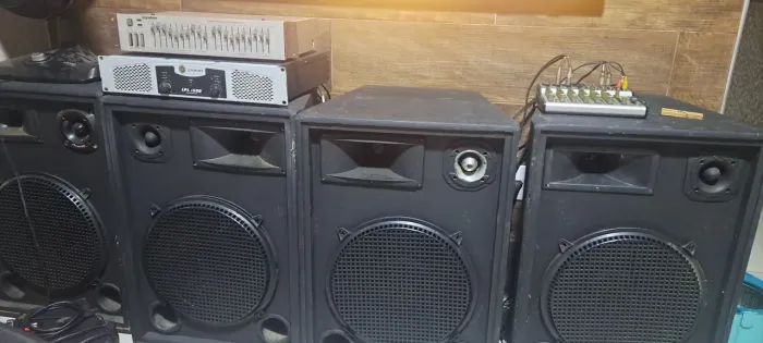 Som para festa muito potente