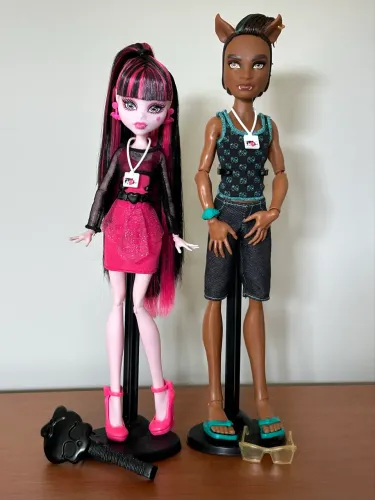 Monster high draculaura e clawd music festival