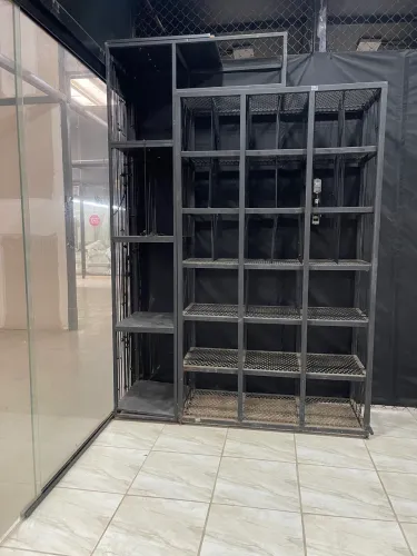 VENDO DUAS COLMEIAS DE FERRO