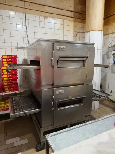 Forno de esteira duplo Lincoln