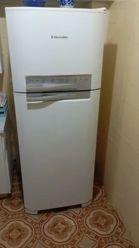 Geladeira Electrolux Duplex Frost Free Branca