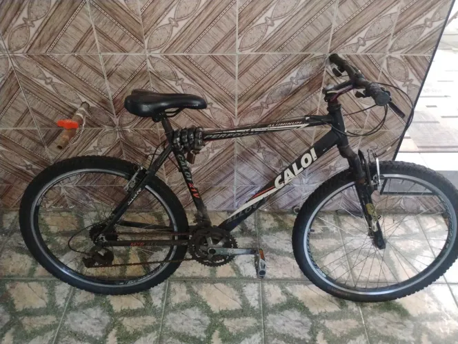 Bicicleta Caloi aro 26 com 6 marchas aberto a negociações