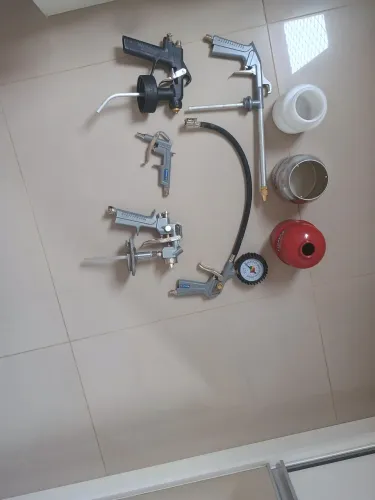 Compressor Shulz Bivolt + Kit Pintura profissional contendo oito peças