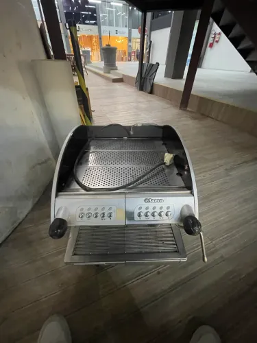 Máquina profissional de cafe espresso marca : Saeco, modelo: perfetta