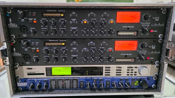 Pre amplificador Microfone Valvulado Art Voice Channel Impecável 