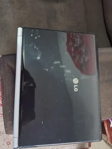 Vendo 2 computador com defeito mais completo com garregador 