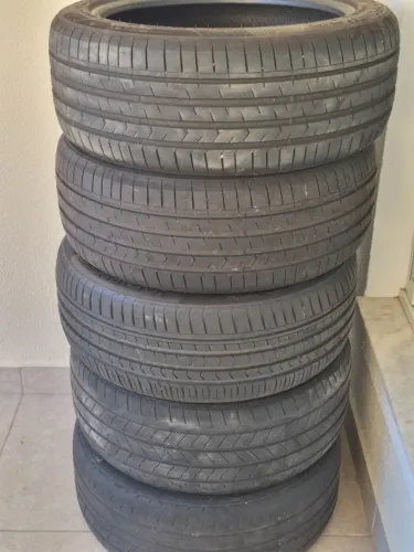 Pneus 235/45 R18