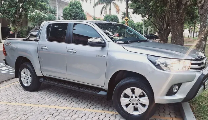 Toyota Hilux CD SRV 4X4 2.8 TDI Diesel Aut. 2018