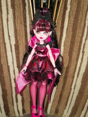  Boneca Monster High Draculaura G3 Monster Ball