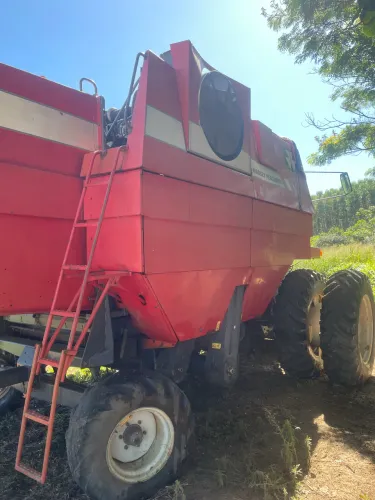 Colheitadeira Massey 34 
