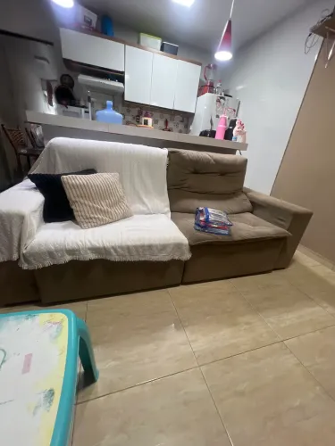 Sofá retrátil grande em ótimo estado