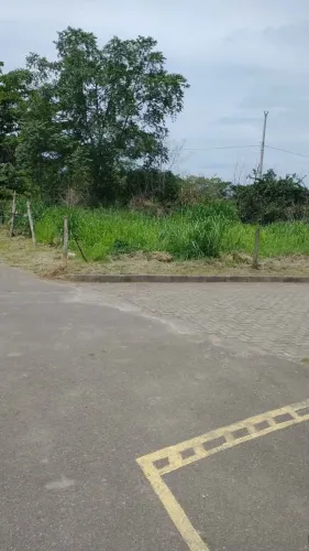 Vendo ou troco por carro Terreno 150 m2 lote de esquina 