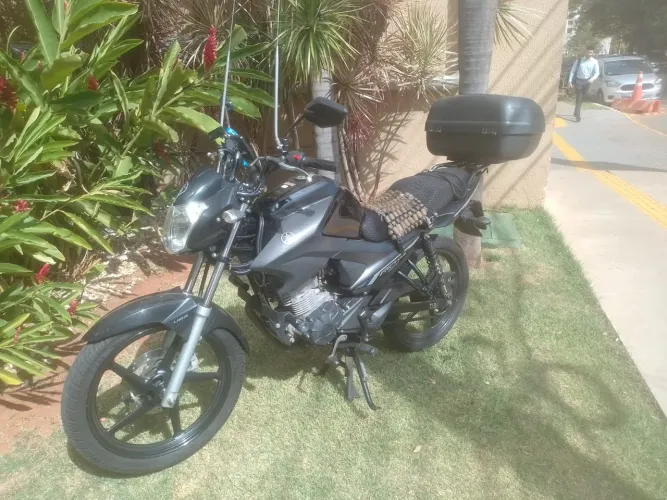 Moto Yamaha Factor