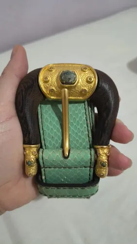 Cinto vintage Valentino Garavani cobra piton