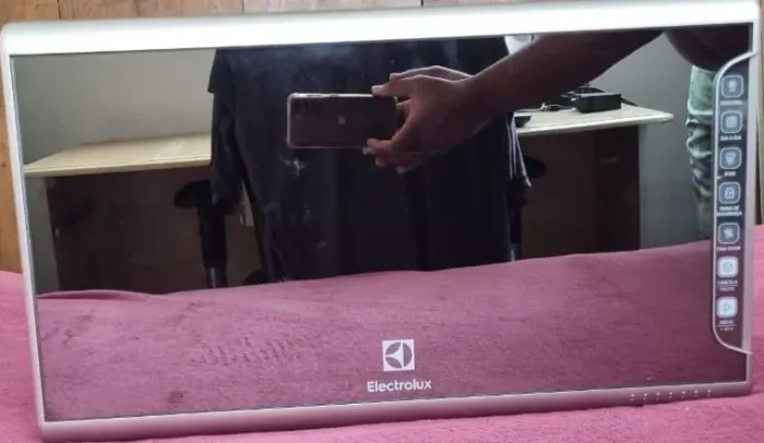 Micro-ondas Electrolux 31L Inox Espelhado com Painel Integrado e Função Tira Odor 220V