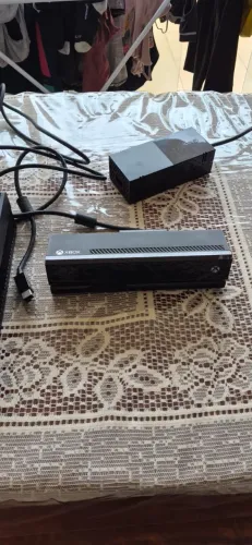 vendo X-BOX ONE com KINECT