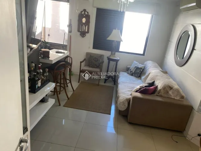 APARTAMENTO CANAVIEIRAS