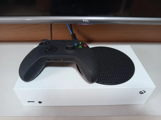 Xbox Series S + Controle + Case + Cabo HDMI 2.1