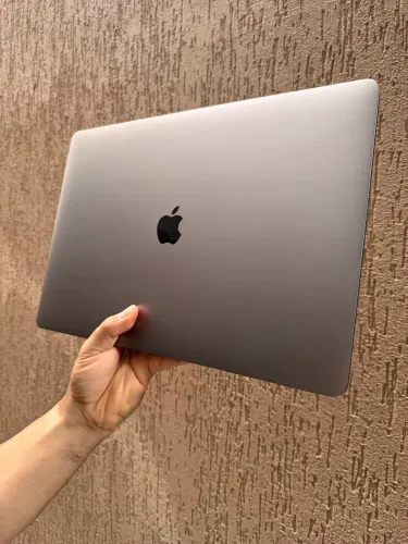 MacBook Pro 2019 touchbar 16 polegadas