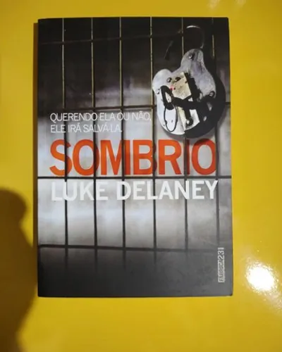 Sombrio. Suspense. Novo .Com Marcador e brinde 