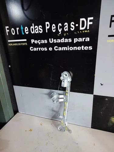 Máquina De Vidro Manual Da Porta Traseira Esquerda Do Prisma Celta 2001 À 13