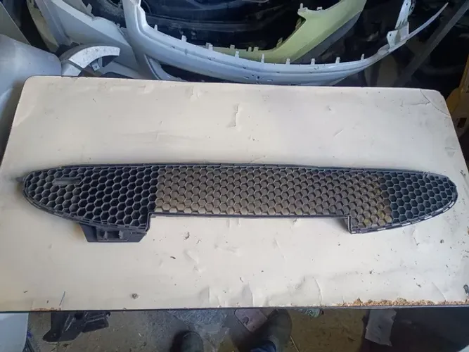 Grade para-choque Peugeot 206