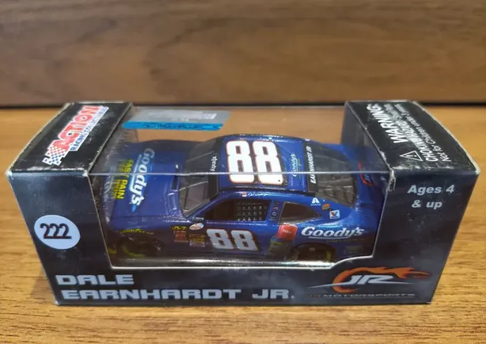 Miniatura NASCAR Sprint Cup Series Chevrolet Camaro/Dale Earnhardt Jr. 2015
