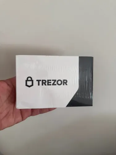 Trezor - Hardware Wallet para Criptomoedas