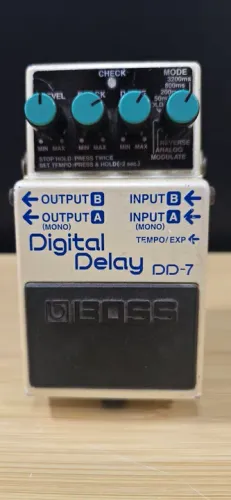 Pedal de Efeito Boss Digital Delay DD-7 (aceito trocas)