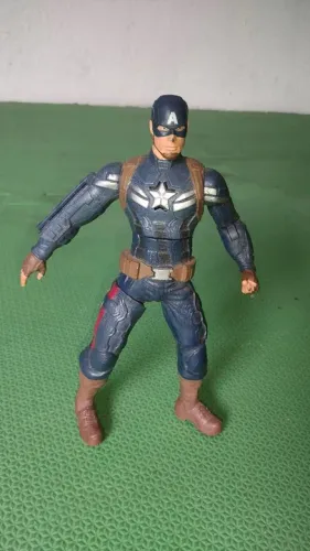 Boneco Capitão América 23 cm